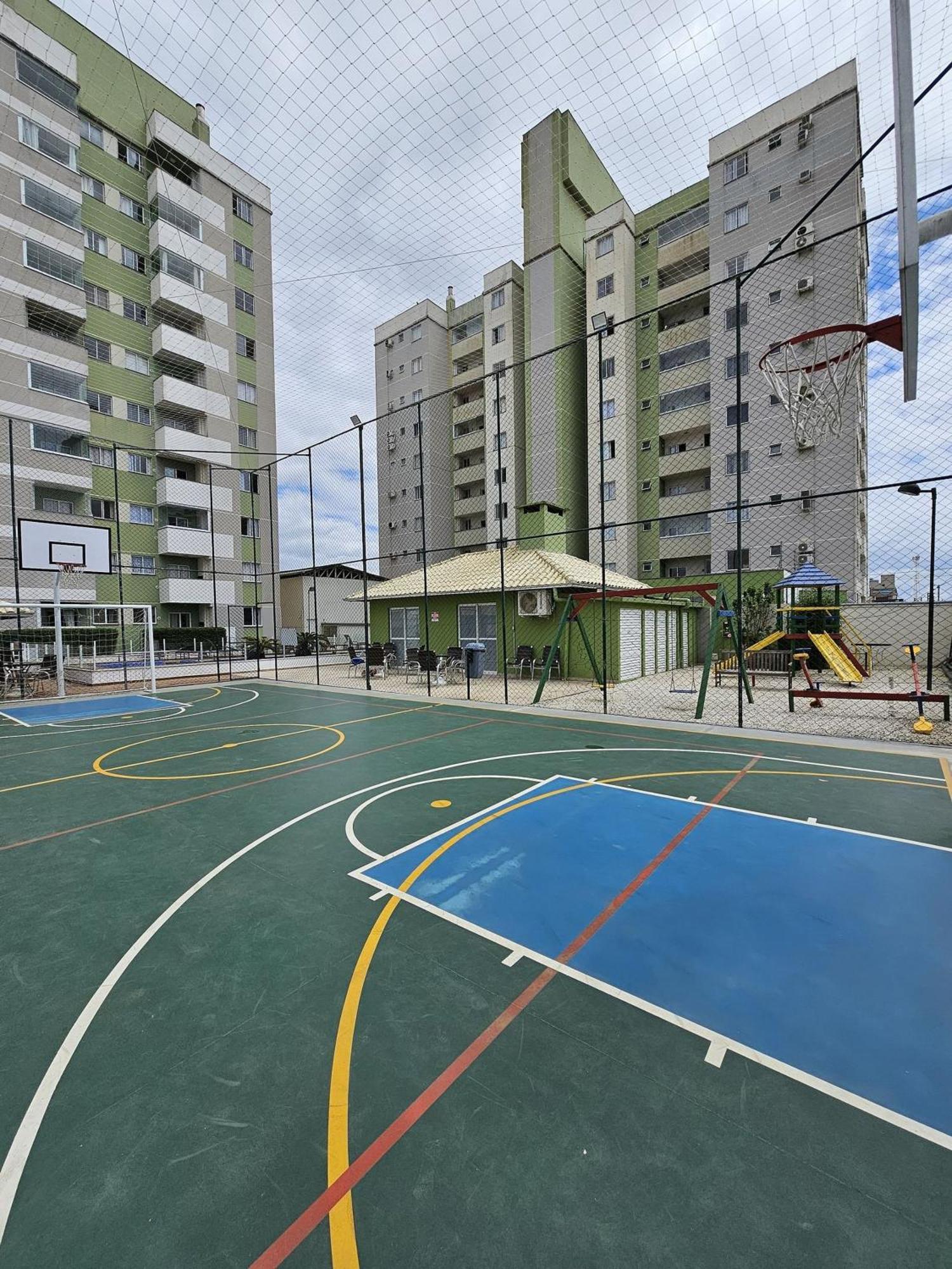 Apartamento a 250 metros da praia, uma vaga de garagem coberta Piçarras Exterior foto